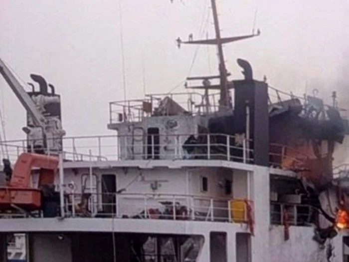 Rebelii houthi au atacat o navă sub pavilion tanzanian în strâmtoarea Bab el‑Mandeb; trei membri ai echipajului au fost uciși
