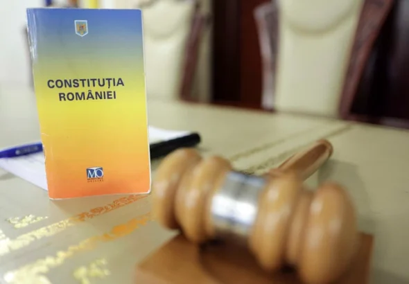 CCR discută azi sesizările la noua Lege a integrității: retroactivitate şi declaraţii de avere pentru parteneri