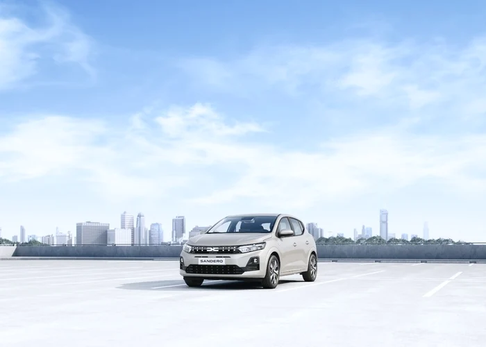 Dacia a deschis comenzile pentru Sandero Hybrid 155 în România; prețuri de la 19.700 euro