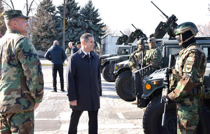 Ministrul Apărării din Republica Moldova a întrerupt o jurnalistă care întreba în limba rusă: „Nu vă înțeleg”