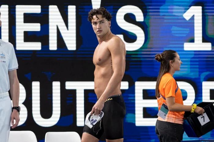 Denis-Laurean Popescu stabileşte recordul naţional şi merge în semifinalele probei de 100 m fluture la Europene