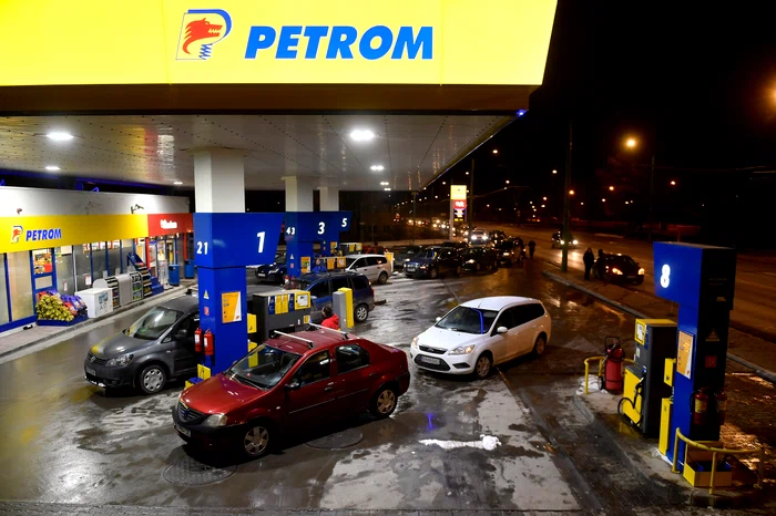Benzina și motorina s-au scumpit din nou: cât costă carburanții joi, 13 august