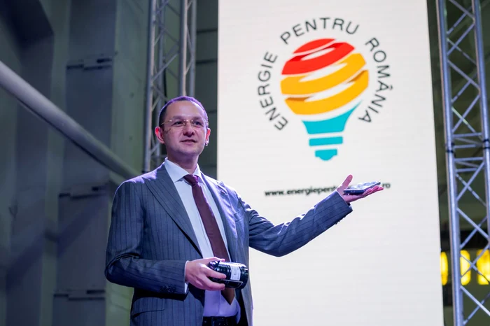 CEO-ul Electrica: companiile industriale să mute procesele la prânz când soarele produce exces de energie