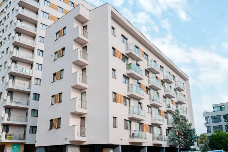 Open space sau spațiu înghesuit? Românii critică compartimentarea apartamentelor noi