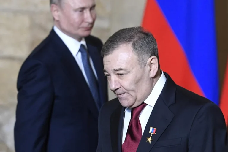 Schimbări la vârful FSB după revenirea sprijinului pentru oligarhul Arkadi Rotenberg, anunță surse