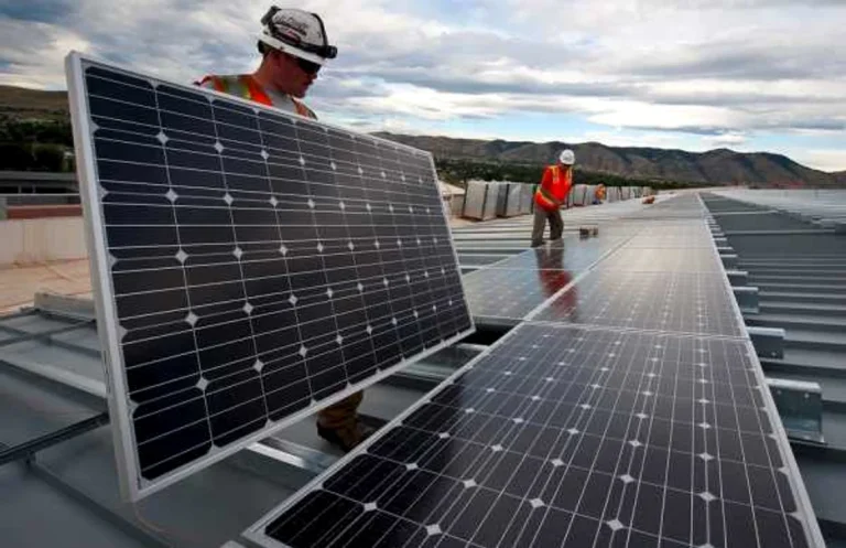 Regiunea mediteraneană devine motor al energiei verzi: proiecte de 552 GW depăşesc capacitatea planificată a SUA