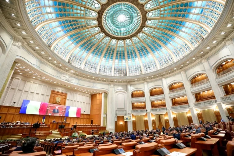 Camera Deputaților a votat noul Birou Permanent în absența PNL și USR, care au părăsit sala în semn de protest