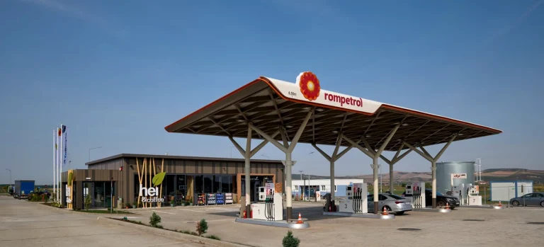 Rompetrol a inaugurat primele două stații de pe Autostrada Transilvania, în județul Mureș