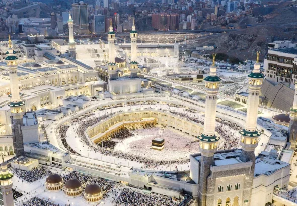 Coaliția condusă de Arabia Saudită anunță interceptarea unei drone care ar fi vizat Mecca; houthi resping acuzațiile