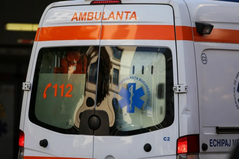 Criză financiară la Ambulanță: 17 servicii județene rămân fără bani pentru cheltuielile din septembrie