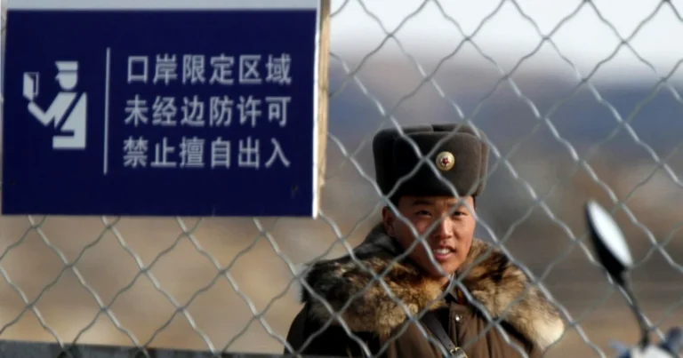 China restricționează plecările: experți tech și persoane cu averi mari, verificate la frontieră