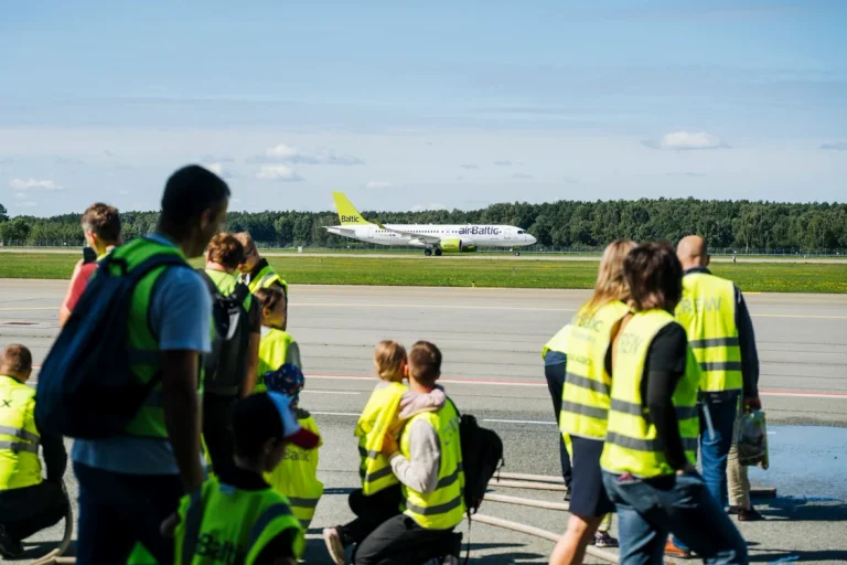 Faliment în aviație: airBaltic cere protecție în Chapter 11 pe fondul scumpirii kerosenului