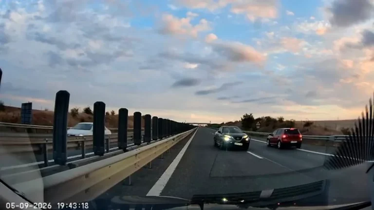 Șofer de 73 de ani, pe contrasens pe A1: a plecat cu mașina avariată după ce a pus în pericol alți participanți la trafic
