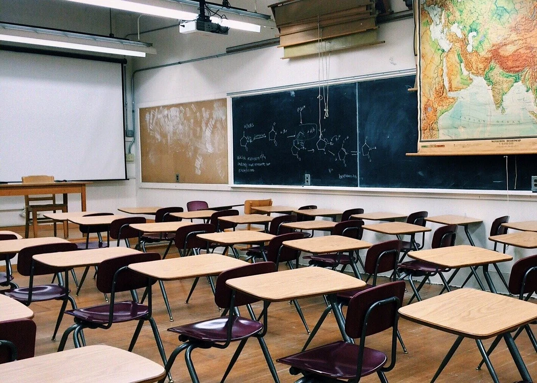 MAE verifică după închiderea unei clase cu predare în română din regiunea Odesa, funcţionată doar patru zile