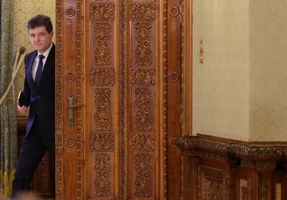 La Cotroceni se caută o majoritate: patru scenarii pentru desemnarea premierului