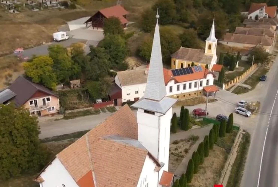 Preot din Bălăușeri anchetat după ce a încurajat doi copii să se bată în curtea parohiei