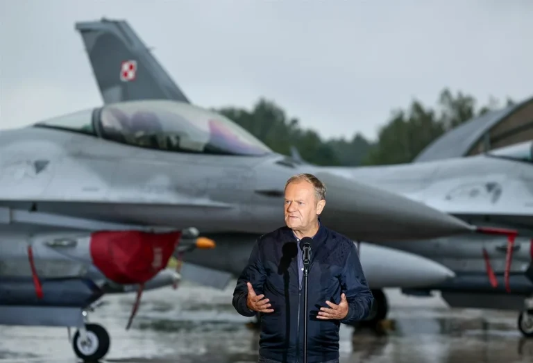 Tusk avertizează că Rusia ar putea organiza „accidente” cu drone sau rachete pentru a lovi state care sprijină Ucraina