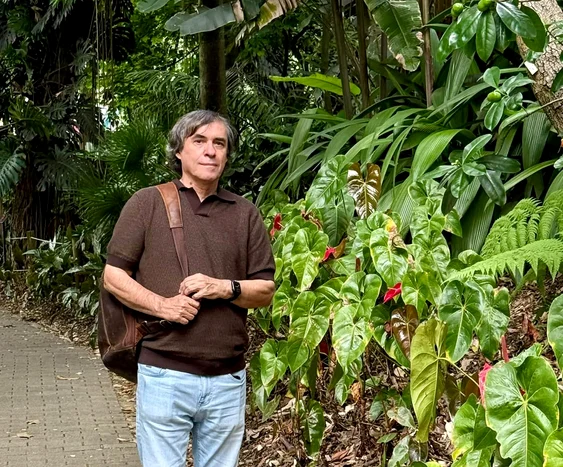 Mircea Cărtărescu, impresionat de Medellín: „E ca o seră tropicală uriașă”