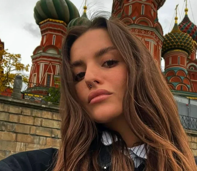 O fostă membră Pussy Riot spune că a fost forțată să colaboreze cu FSB: „Mi-au spus că o vor ucide pe mama mea”