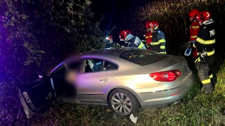 Accident mortal la Puchenii Mari: un tânăr de 19 ani a decedat, şoferul de 18 ani intubat, un adolescent de 15 ani rănit