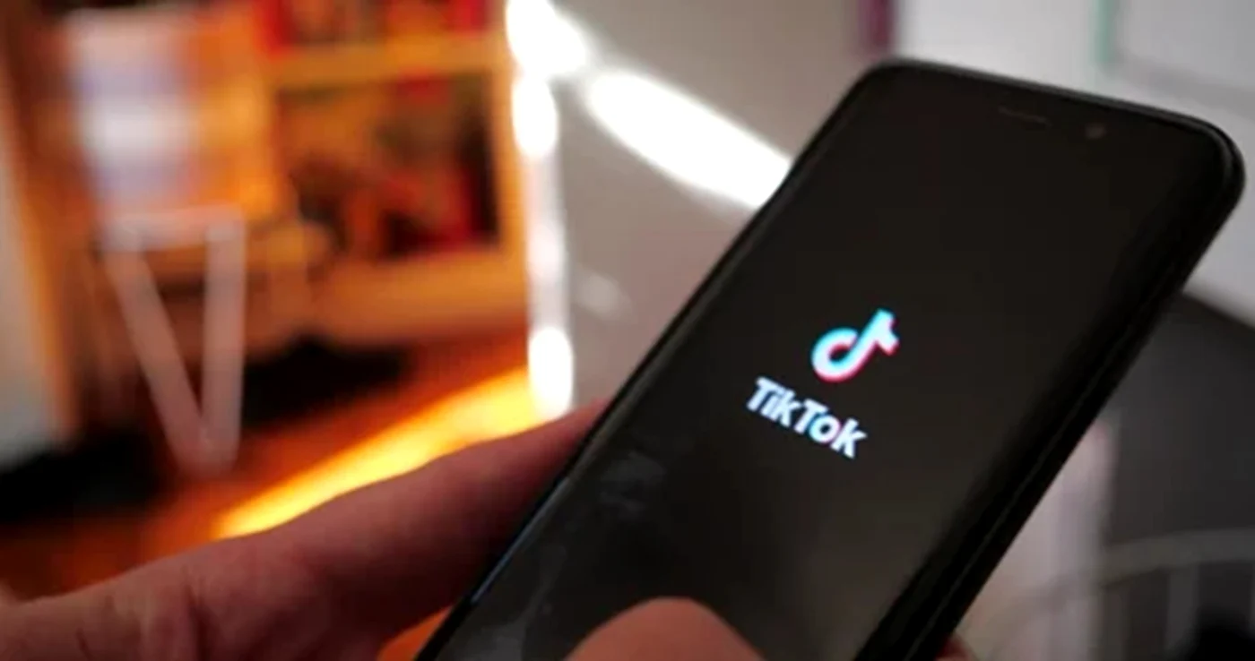 Un judecător federal blochează parţial acordul de 400 de milioane de dolari dintre SUA şi TikTok privind protecţia copiilor