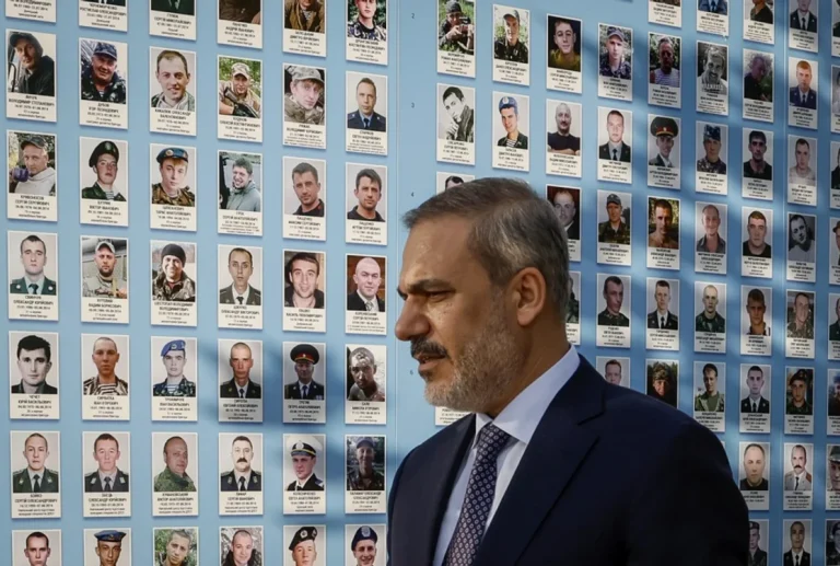 Turcia: Rusia și Ucraina au poziții greu conciliabile privind securitatea în Marea Neagră