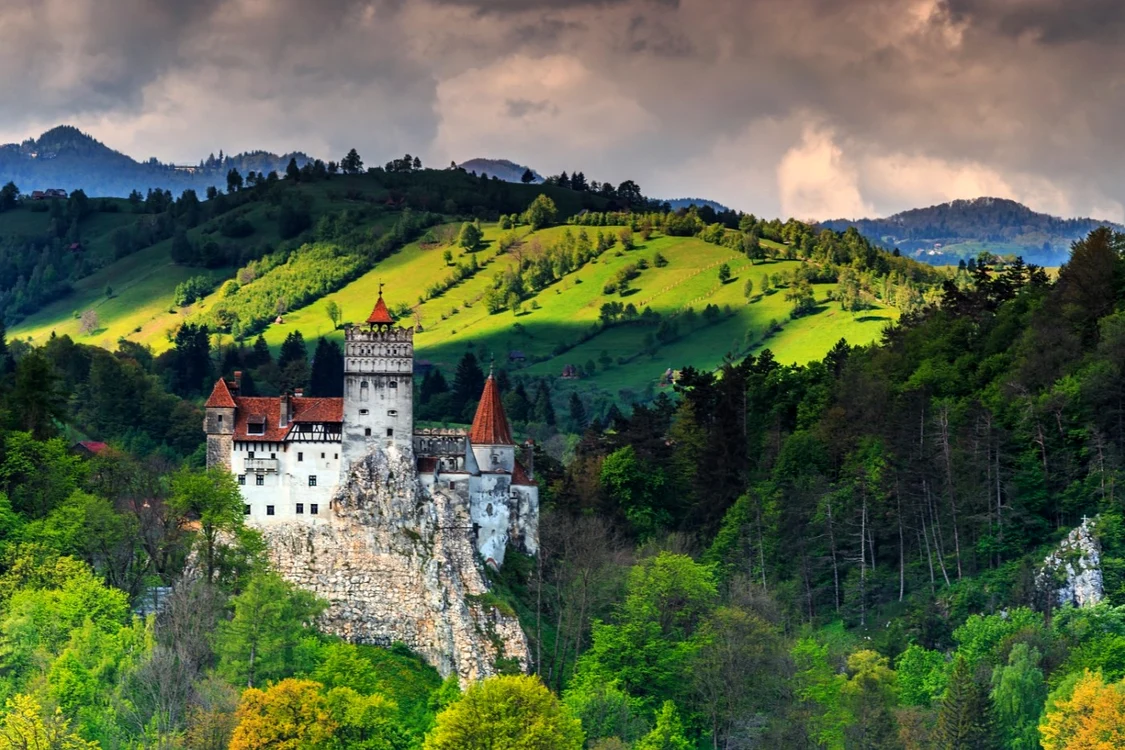 Top 30 cele mai populare castele și palate din Europa în 2026: Castelul Bran, pe locul 10