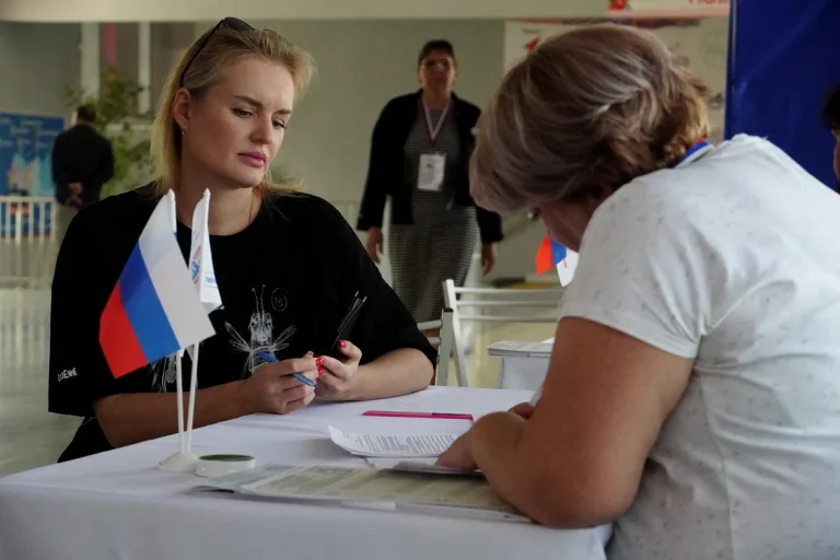 Rusia Unită, proiectat câștigător la alegerile pentru Duma, arată sondajul la ieșirea de la urne