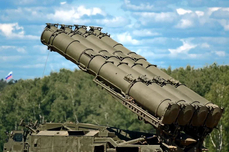 SUA propun rachete americane compatibile cu lansatoare S-300 pentru a întări apărarea Ucrainei