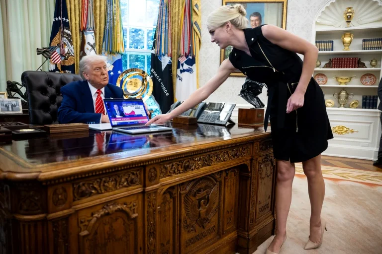 Natalie Harp, consilieră apropiată lui Trump, ar fi influențat interdicția pentru CNN, MS NOW și Politico la Casa Albă