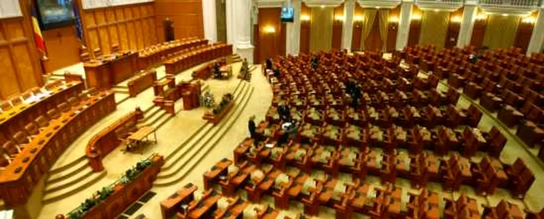USR şi PNL boicotează lucrările Camerei Deputaţilor din cauza distribuţiei funcţiilor în Biroul Permanent
