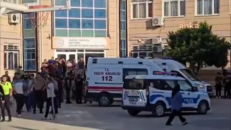 Atac armat lângă un liceu din vestul Turciei: opt persoane rănite, suspect reținut
