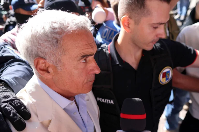 Cum a relatat presa internațională reținerea lui Călin Georgescu: de la ancheta penală la legăturile cu Rusia