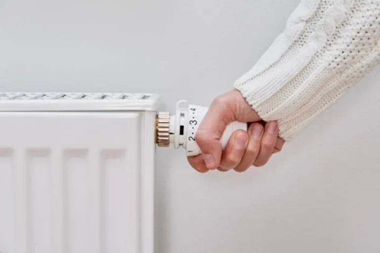 Termoenergetica începe încărcarea instalațiilor de încălzire din București în 1 octombrie