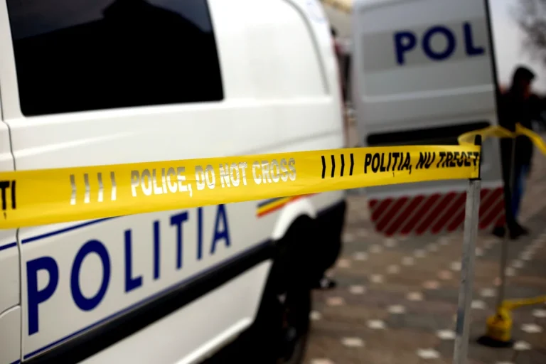 Un angajat al unei benzinării din Izbiceni a murit după ce a căzut de la circa 3 metri înălțime