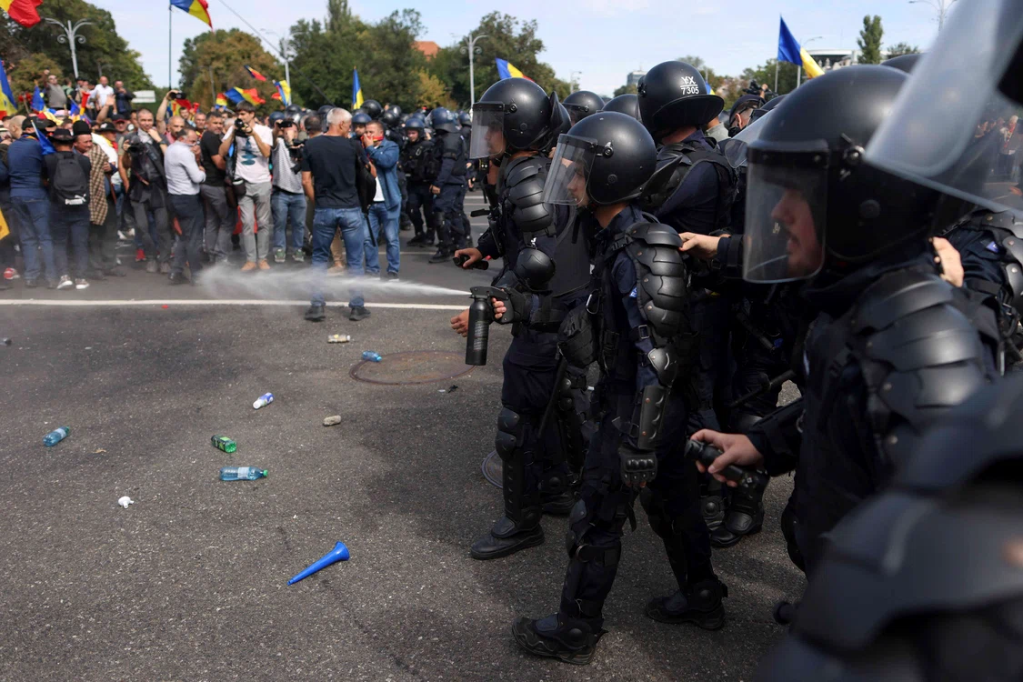 27 de persoane reținute în dosarul violențelor de la protestul din Piața Victoriei; 24 sunt vizate de propuneri de arestare
