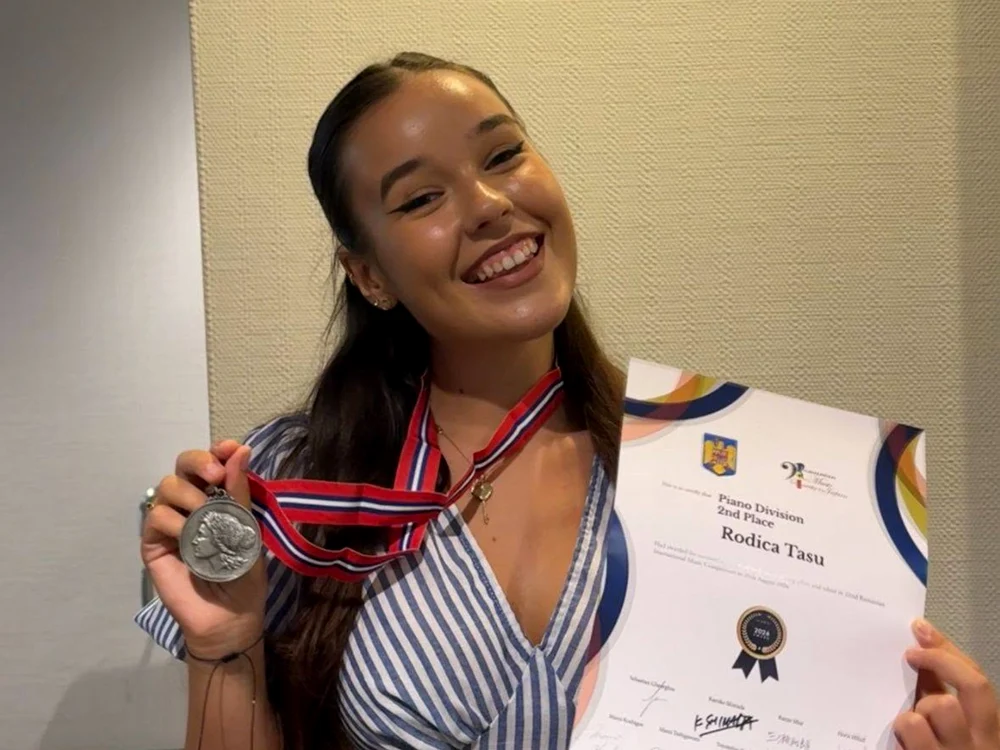 Antonia Tașu, pianistă din Constanța, premiată la Tokyo: locul II și Amina Award la Romanian International Music Competition