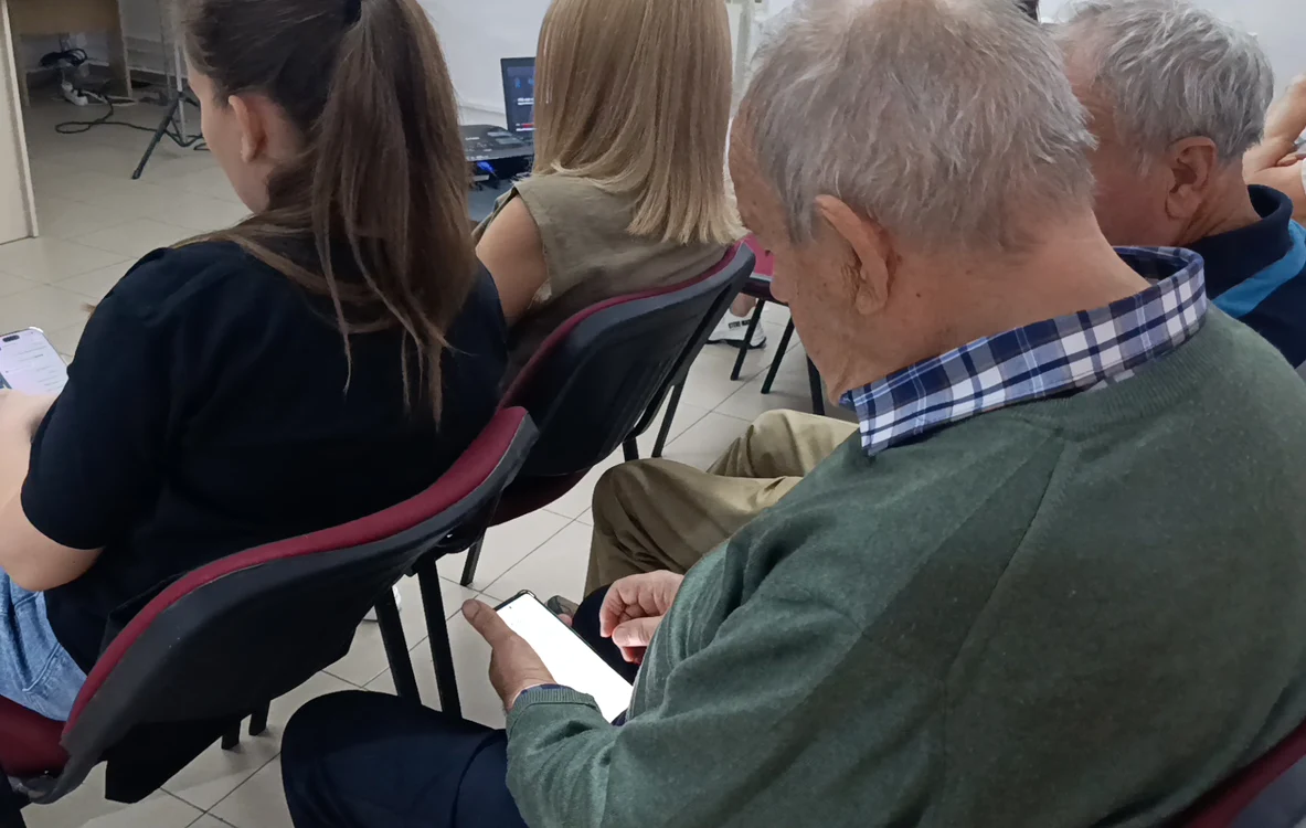 Escrocherii online tot mai sofisticate: semnele la care trebuie să fii atent și numărul de sprijin gratuit