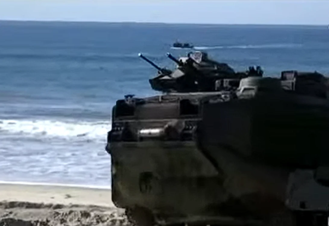 Primele nouă AAV‑7 intră în dotarea Regimentului 307 Infanterie Marină „Heracleea”