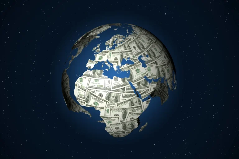 Datoria globală trece de 365.000 miliarde dolari. Economiştii trag semnale de alarmă