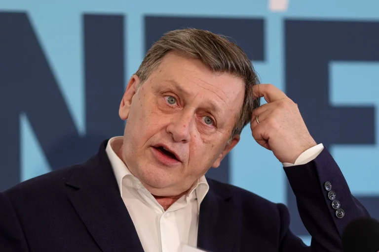 Crin Antonescu îl critică dur pe Nicușor Dan pentru desemnarea lui Siegfried Mureșan: „O profundă iresponsabilitate”