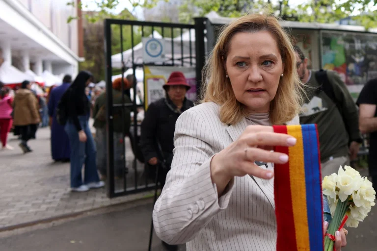 Elena Lasconi îl critică pe Nicușor Dan: „Ce ai făcut pentru țară, tu care ești la conducere?”