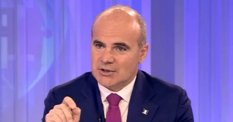 Rareș Bogdan solicită parlamentarilor din PNL vot pentru uniformele școlare obligatorii