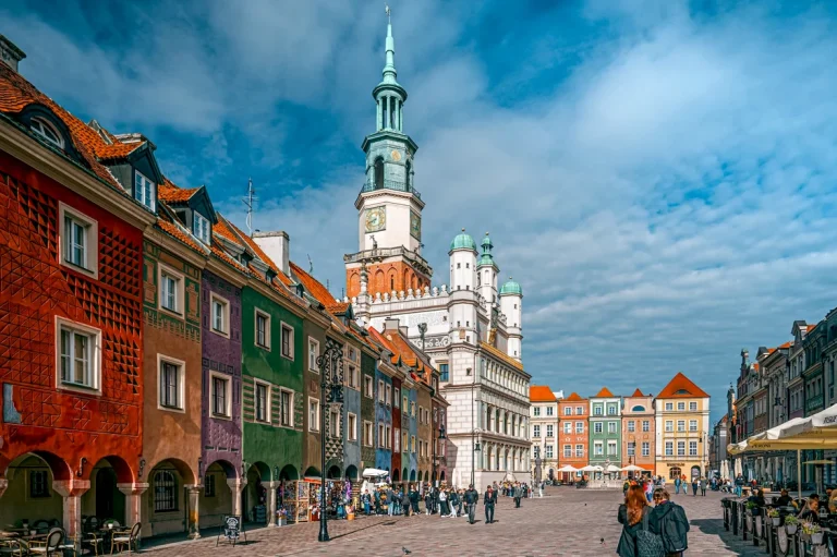 Poznań: Monet, fortificaţii milenare şi o berărie transformată în centru cultural-comercial