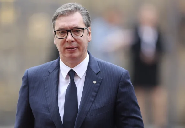 Aleksandar Vučić şi-a dat demisia pentru a candida la funcția de prim-ministru înaintea alegerilor din 25 octombrie