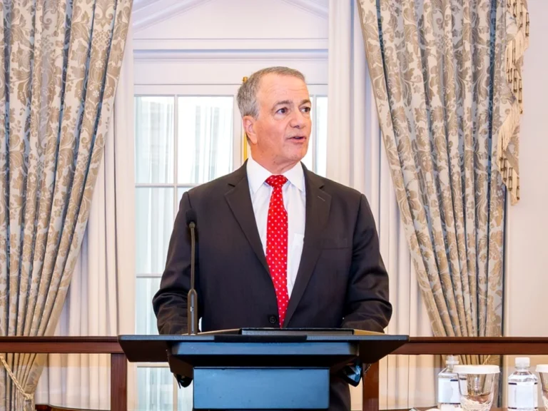 Ambasadorul SUA: România trebuie să rezolve singură acuzațiile legate de schimbarea Guvernului Bolojan