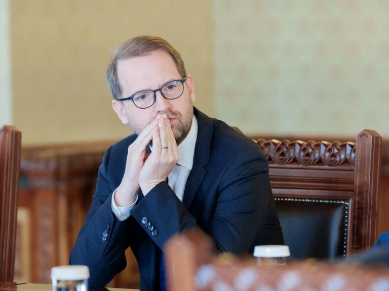 Comisia Europeană cere clarificări României privind Legea integrității, inclusiv „amendamentul Fritz”