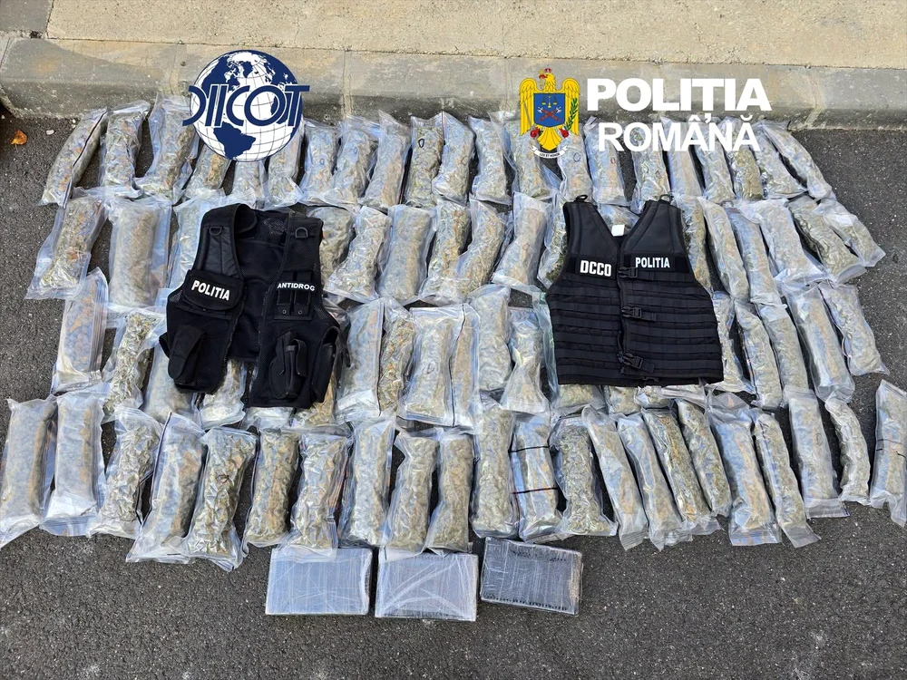 Cetățean bulgar prins în Dolj cu peste 3 kg de cocaină și circa 11 kg de canabis ascunse în portbagaj