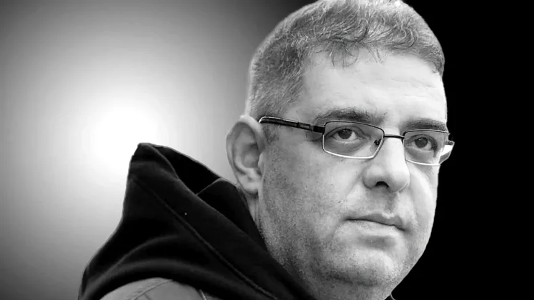 A murit jurnalistul Patrick André de Hillerin, fondator al Academiei Cațavencu, la 52 de ani