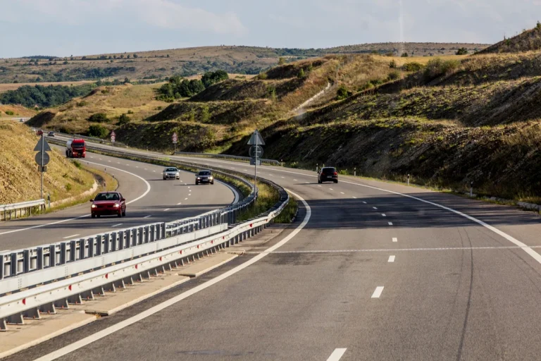 Când va fi gata autostrada așteptată de turiștii români: termen pentru tronsonul Ruse–Biala